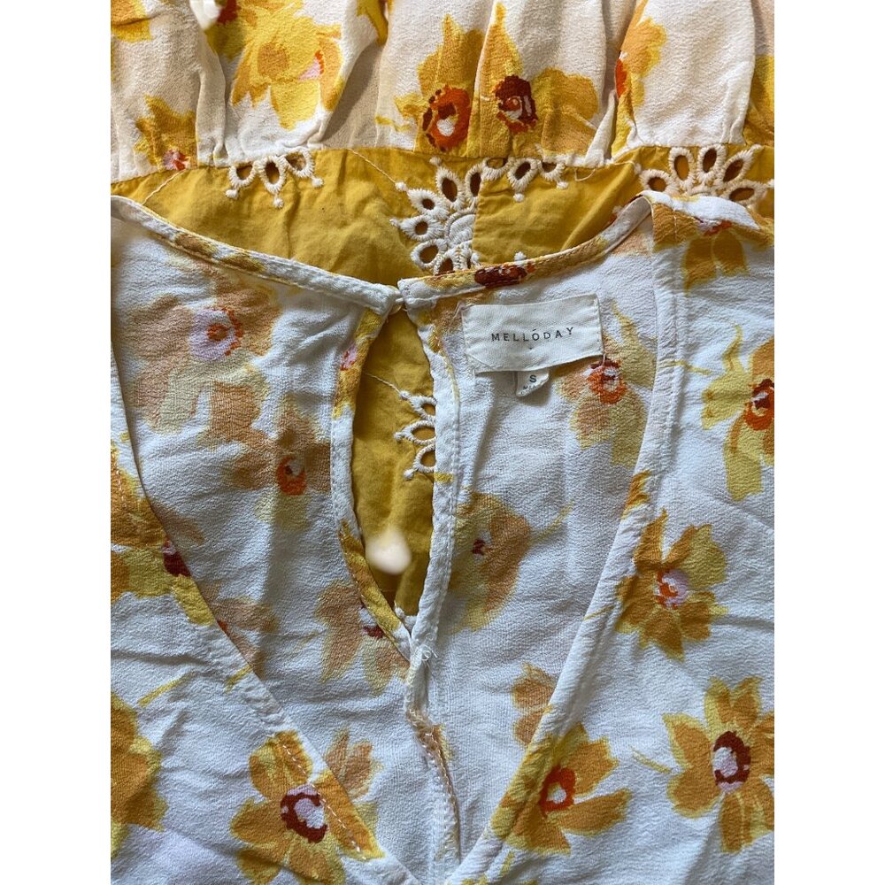 Yellow & White Floral Midi Dress With Lace Details By Melloday - Picture 4 of 4
